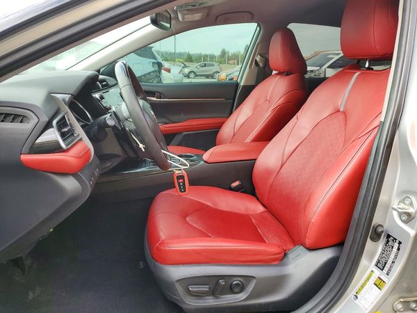 2019 TOYOTA CAMRY