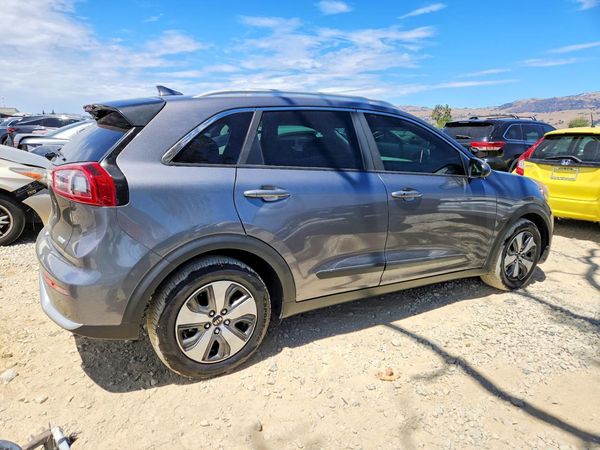 2018 KIA NIRO