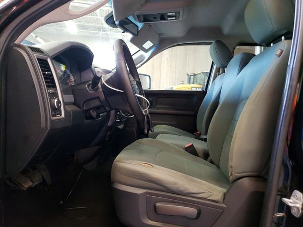 2015 RAM 1500 ST QUAD CAB 4X4