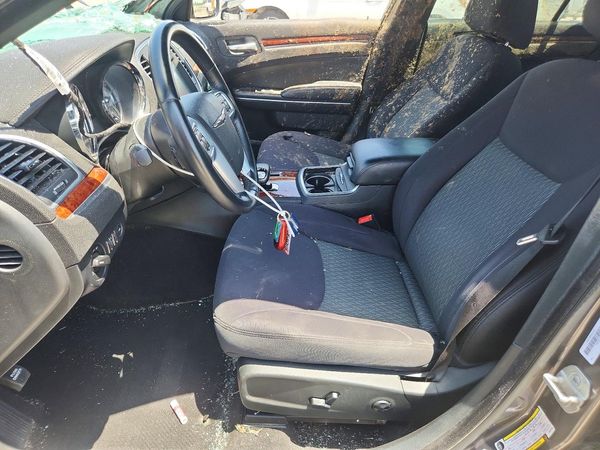 2014 CHRYSLER 300
