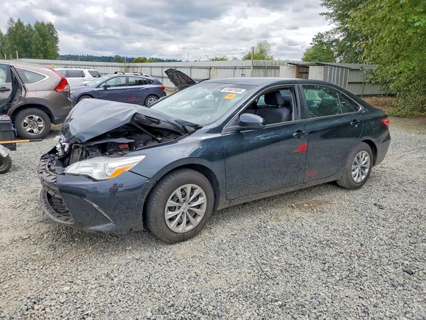 2017 TOYOTA CAMRY