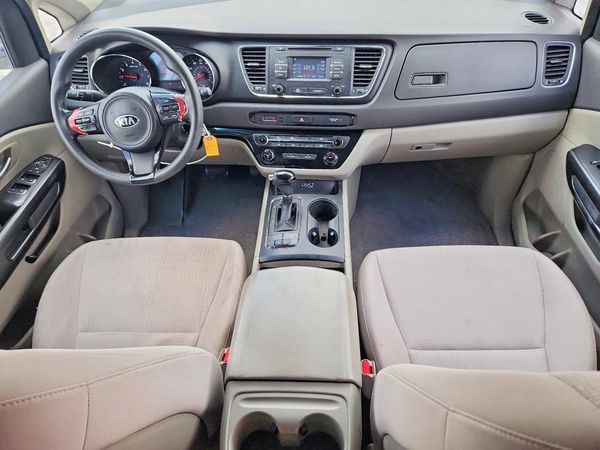 2016 KIA SEDONA LX - Middle-low