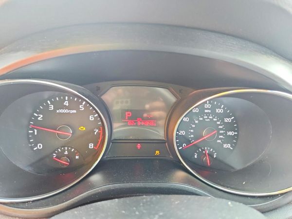 2016 KIA SEDONA LX - Middle-low