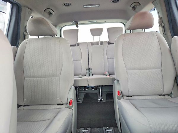 2016 KIA SEDONA LX - Middle-low