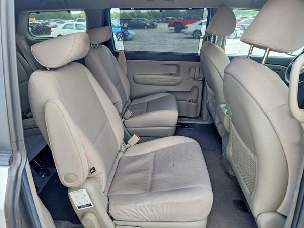 2016 KIA SEDONA LX - Middle-low