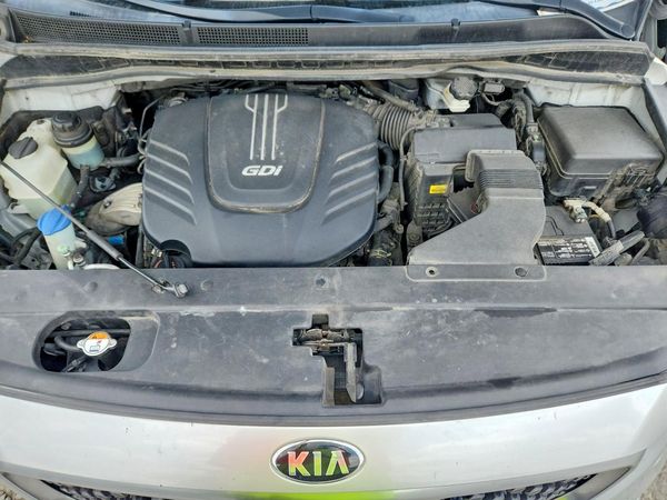 2016 KIA SEDONA LX - Middle-low