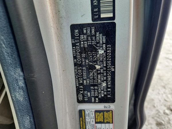 2016 KIA SEDONA LX - Middle-low