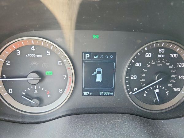 2016 HYUNDAI TUCSON SE