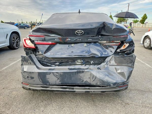 2025 TOYOTA CAMRY