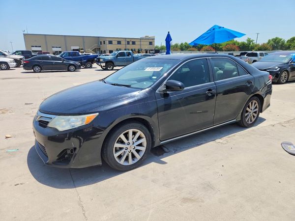 2014 TOYOTA CAMRY