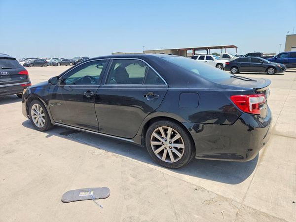 2014 TOYOTA CAMRY