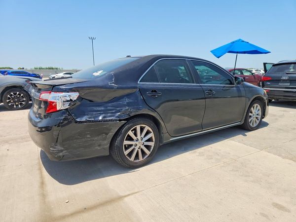 2014 TOYOTA CAMRY