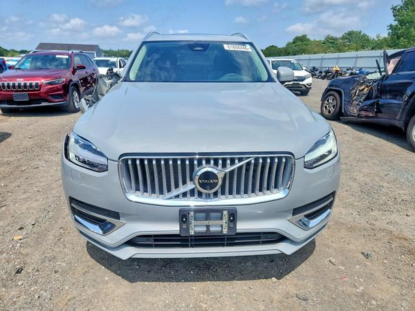 2024 VOLVO XC90 Plus Bright