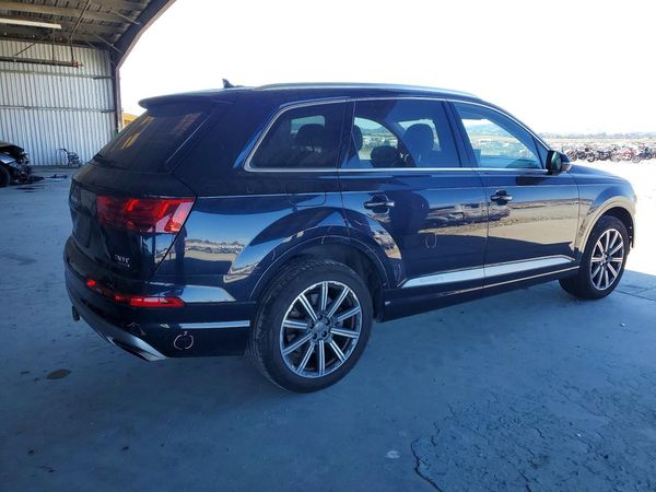 2017 AUDI Q7 quattro Premium Plus