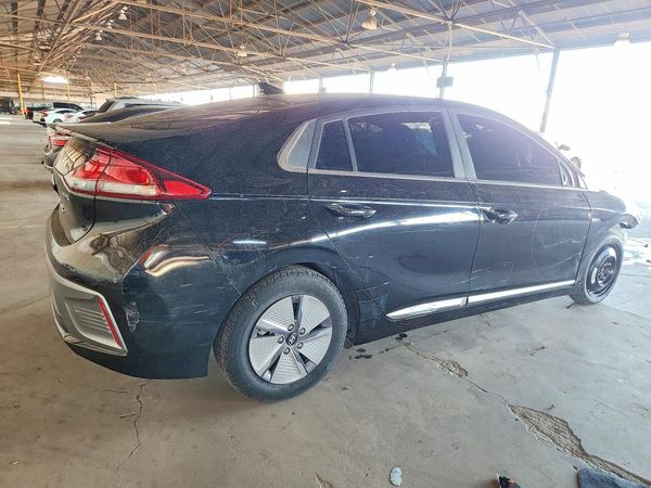 2020 HYUNDAI IONIQ SE
