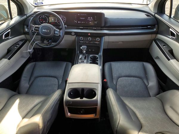 2022 KIA CARNIVAL LX, LX Seat Package