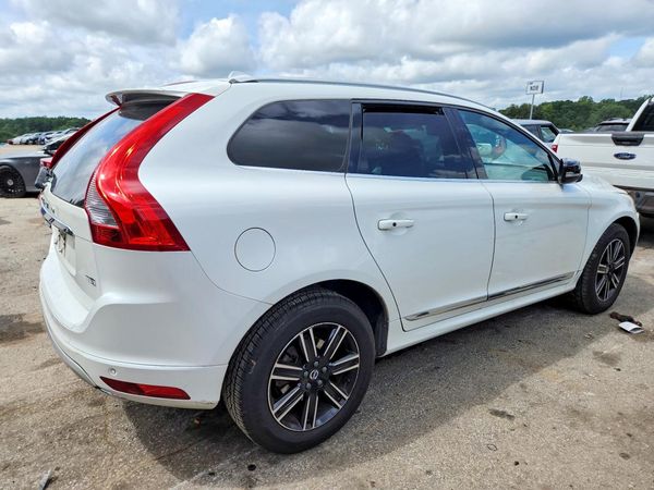 2017 VOLVO XC60 Dynamic