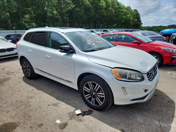 2017 VOLVO XC60 Dynamic