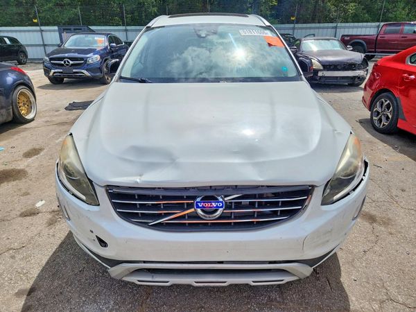 2017 VOLVO XC60 Dynamic