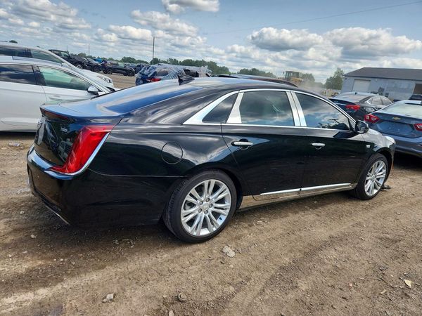 2018 CADILLAC XTS Luxury