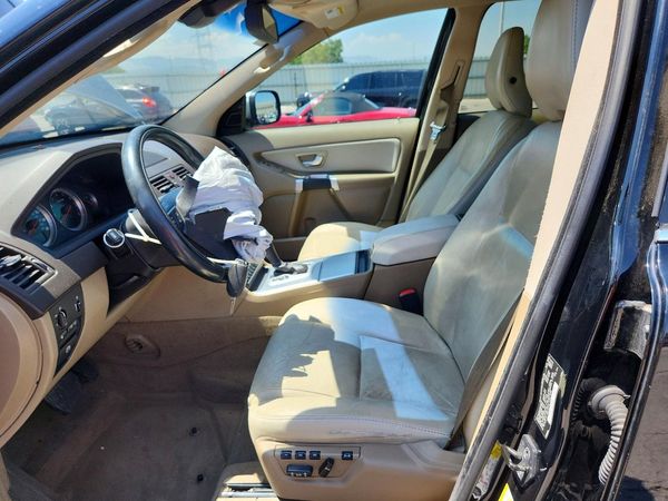 2013 VOLVO XC90