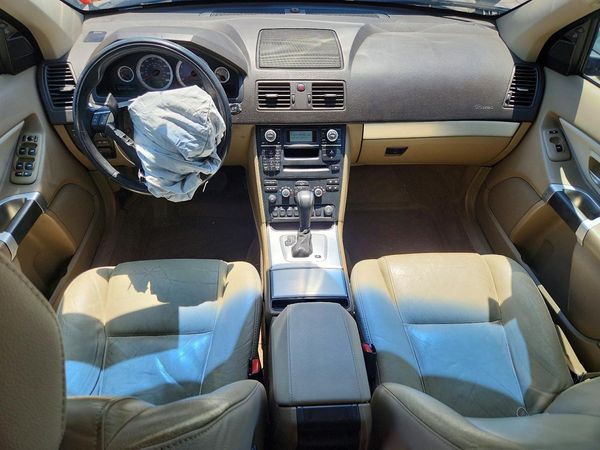 2013 VOLVO XC90