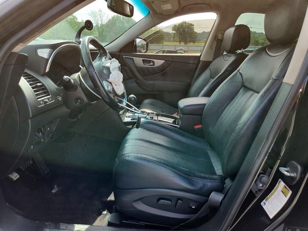 2015 INFINITI QX70