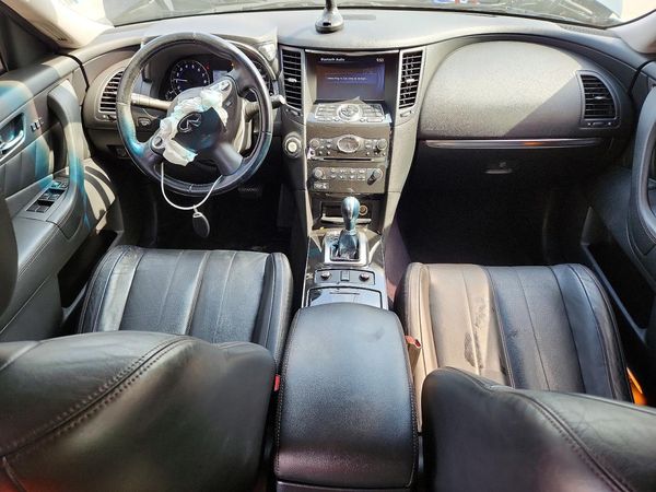 2015 INFINITI QX70