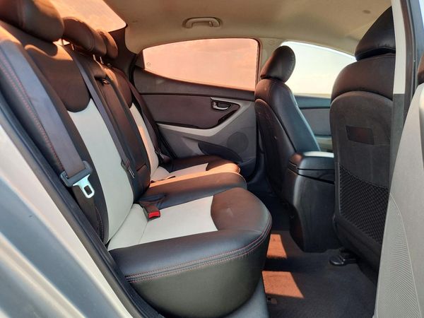2014 HYUNDAI ELANTRA GLS(Middle)