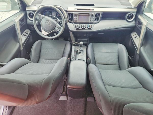 2017 TOYOTA RAV4 LE