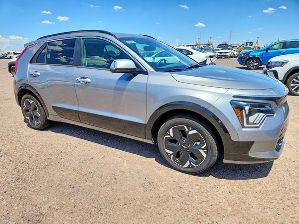 2024 KIA NIRO Wind