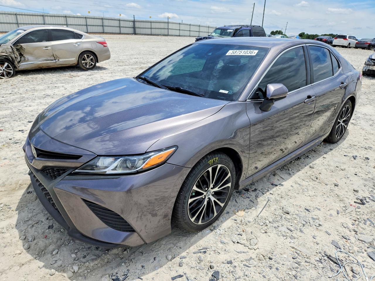 2020 TOYOTA CAMRY SE