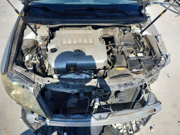 2013 LEXUS ES350 350 — Engine bay