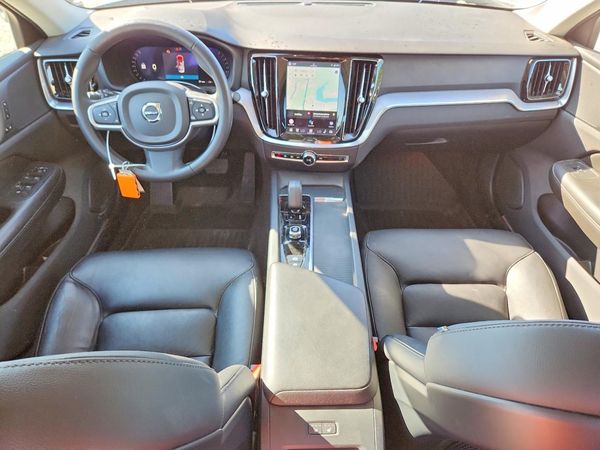 2023 VOLVO S60