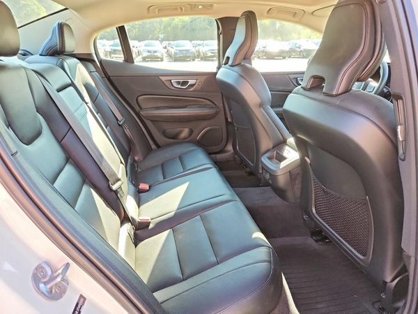 2023 VOLVO S60