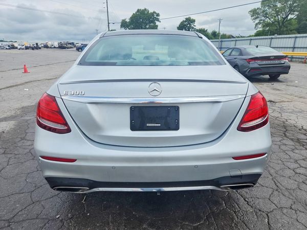 2017 MERCEDES-BENZ E E300