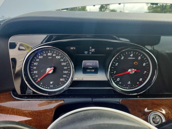 2017 MERCEDES-BENZ E E300
