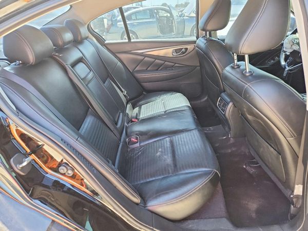 2015 INFINITI Q50 HYBRID
