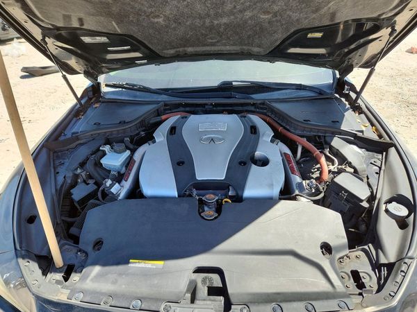 2015 INFINITI Q50 HYBRID