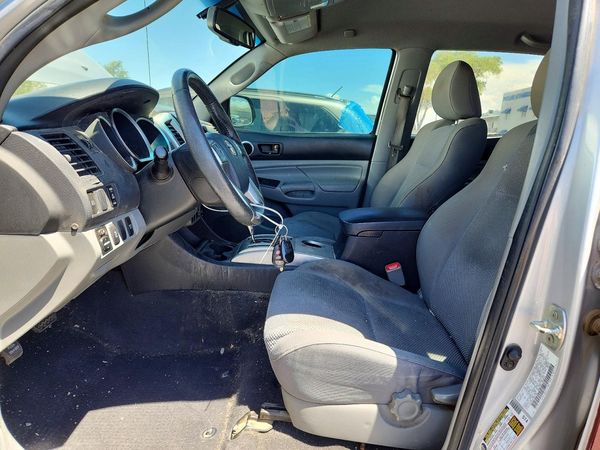 2013 TOYOTA TACOMA Delux