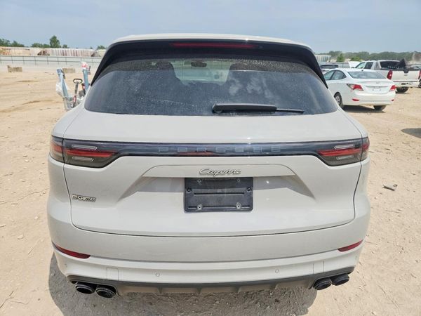 2022 PORSCHE CAYENNE E-Hybrid