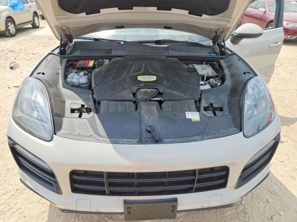 2022 PORSCHE CAYENNE E-Hybrid