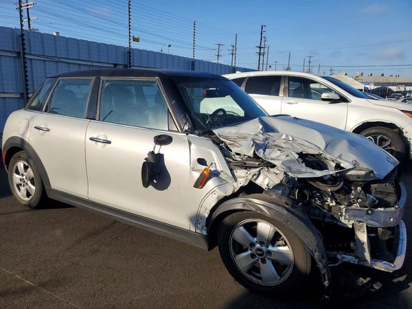 2016 MINI COOPER