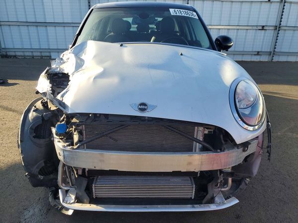 2016 MINI COOPER