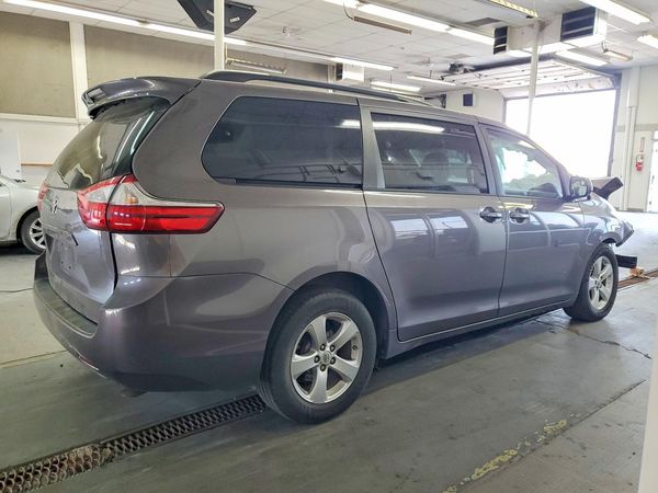 2015 TOYOTA SIENNA