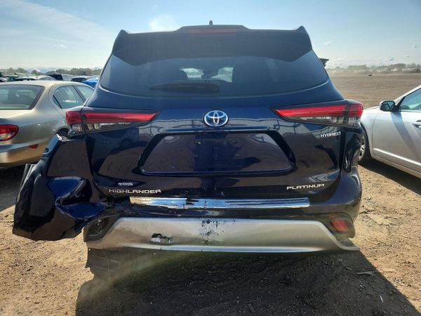 2021 TOYOTA HIGHLANDER Platinum