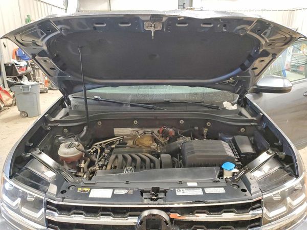 2018 VOLKSWAGEN ATLAS 4Motion Launch Model
