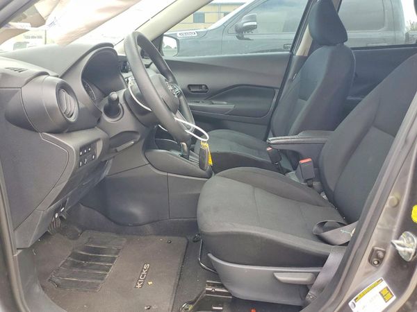 2023 NISSAN KICKS S