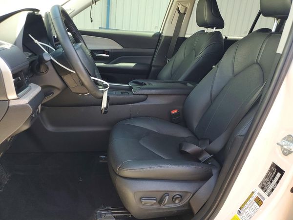 2024 TOYOTA GRAND HIGHLANDER