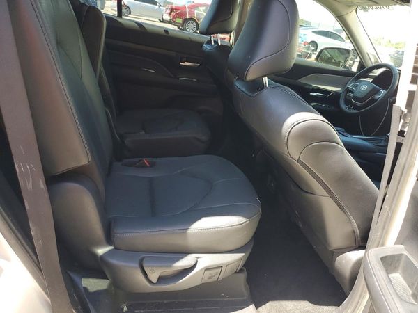 2024 TOYOTA GRAND HIGHLANDER